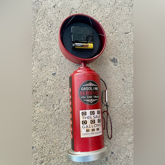 Route 66 Petrol Bowser Clock Red - Picture 5 of 8